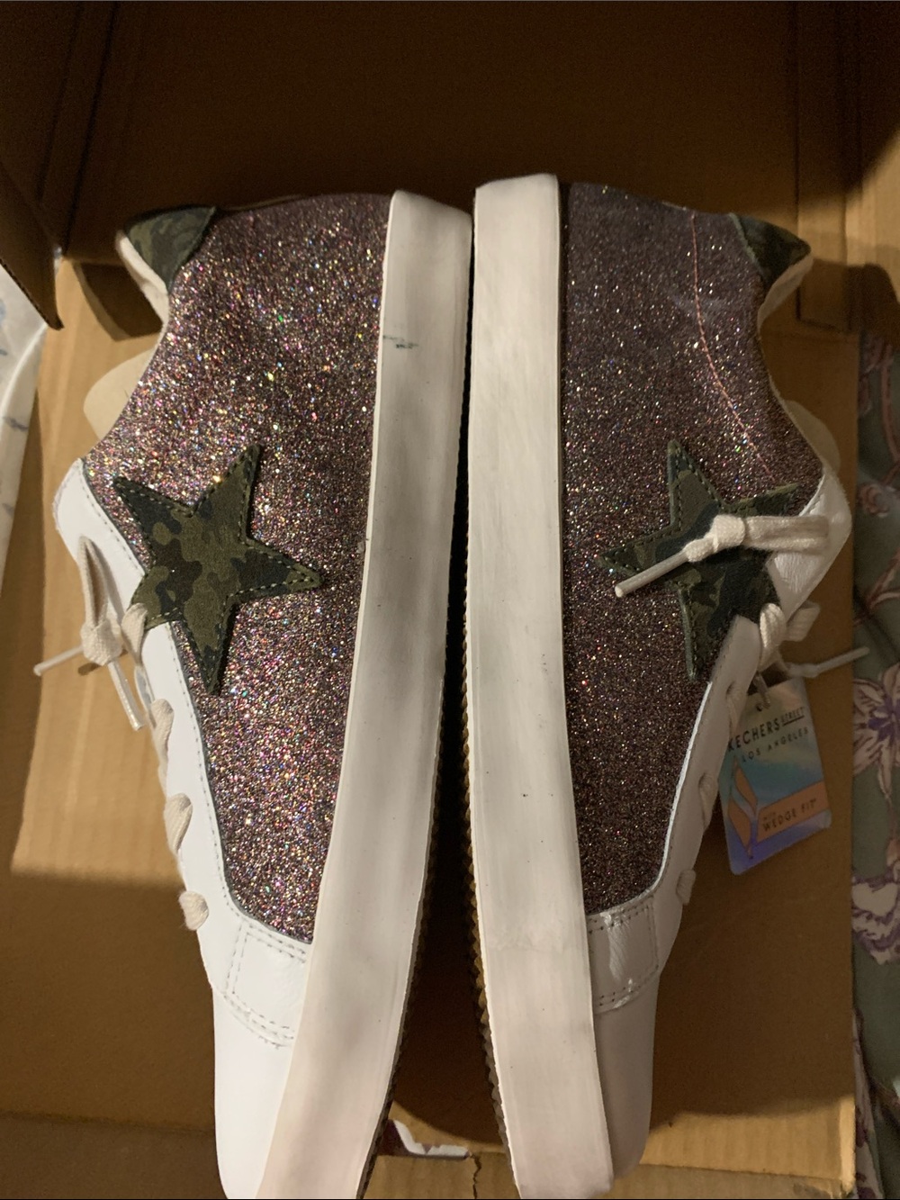 Skechers women’s Glitter Star Low-Top Sneakers Pink Purple Glitter